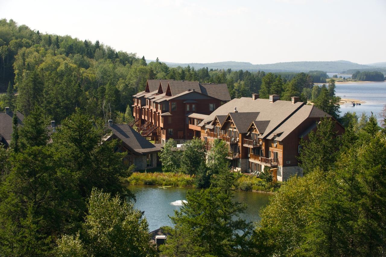 Les Condos Du Lac Taureau- Rooms & Condos Saint-Michel Екстериор снимка