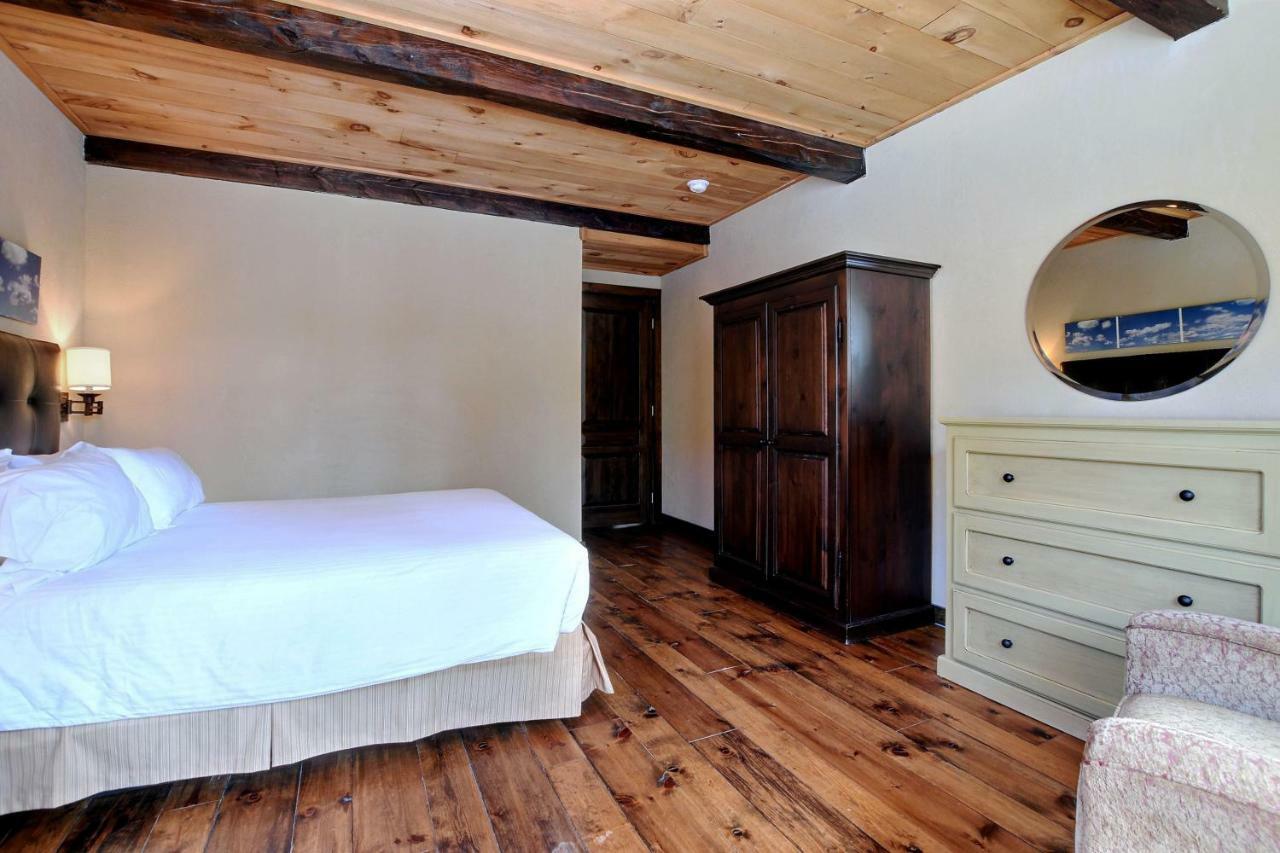 Les Condos Du Lac Taureau- Rooms & Condos Saint-Michel Екстериор снимка