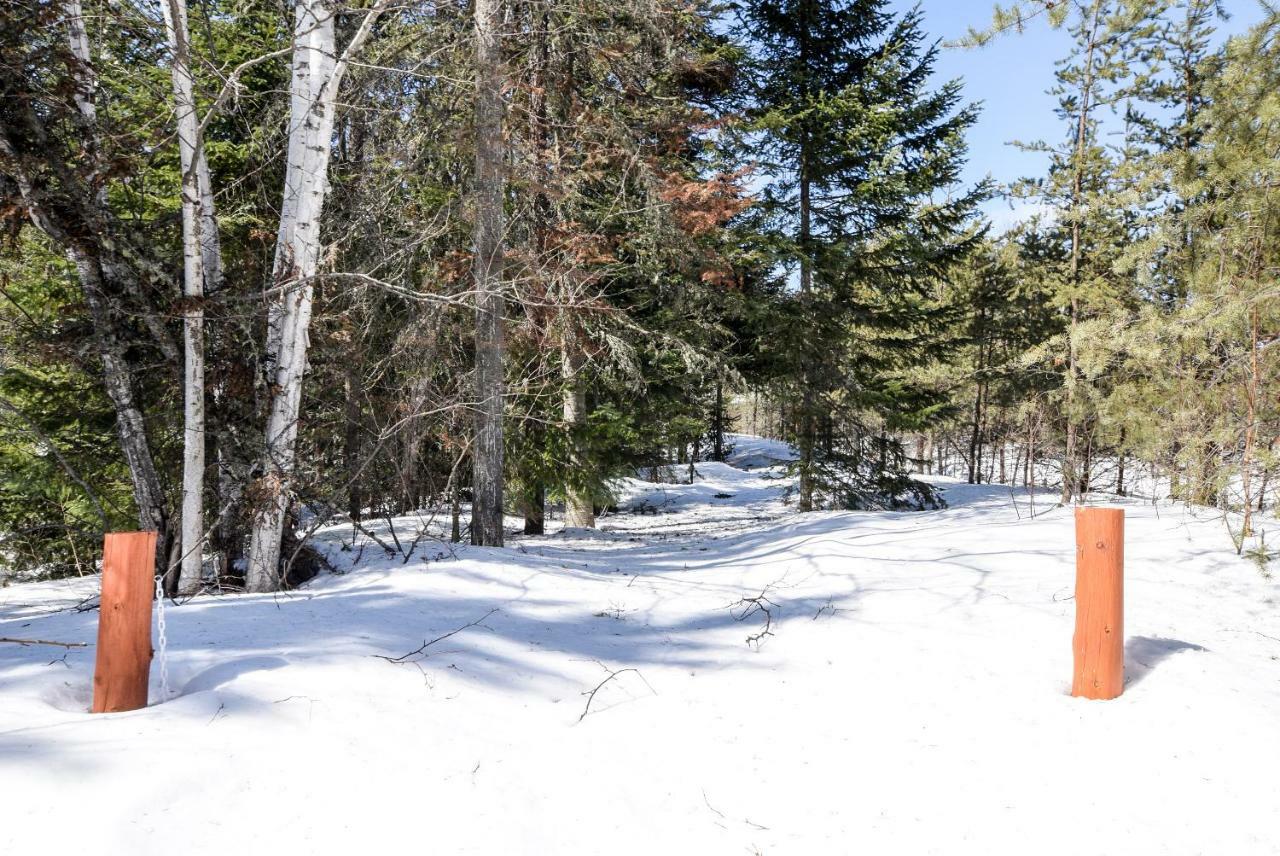 Les Condos Du Lac Taureau- Rooms & Condos Saint-Michel Екстериор снимка